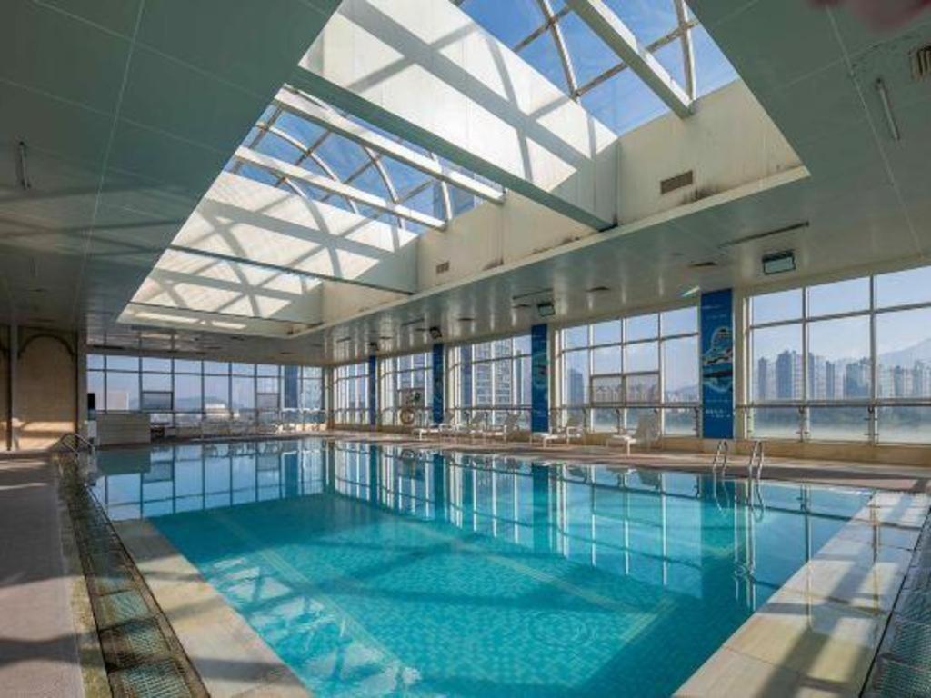 New Century Grand Hotel Ninghai Jinhai מראה חיצוני תמונה